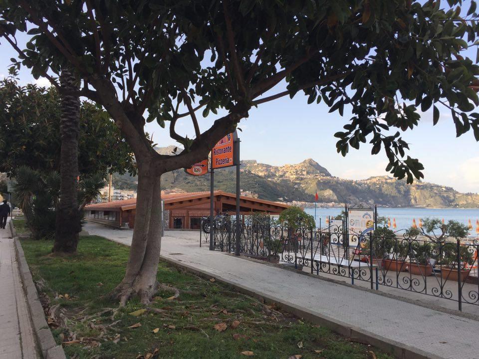 B&B La Casa Di Luigi Giardini Naxos Exterior photo