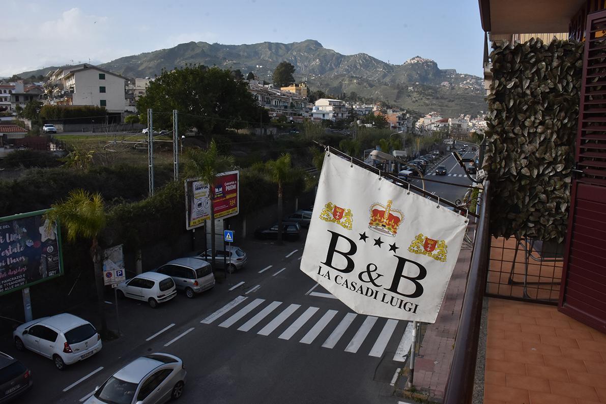 B&B La Casa Di Luigi Giardini Naxos Exterior photo
